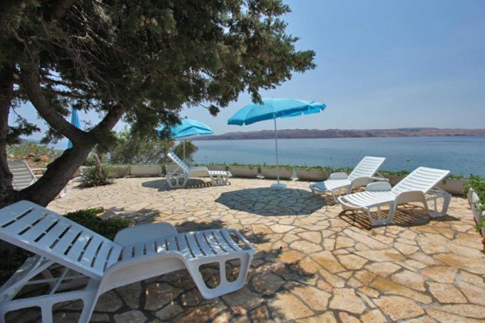 Beachfront Apartments Anita With Pool Karlobag Exterior foto