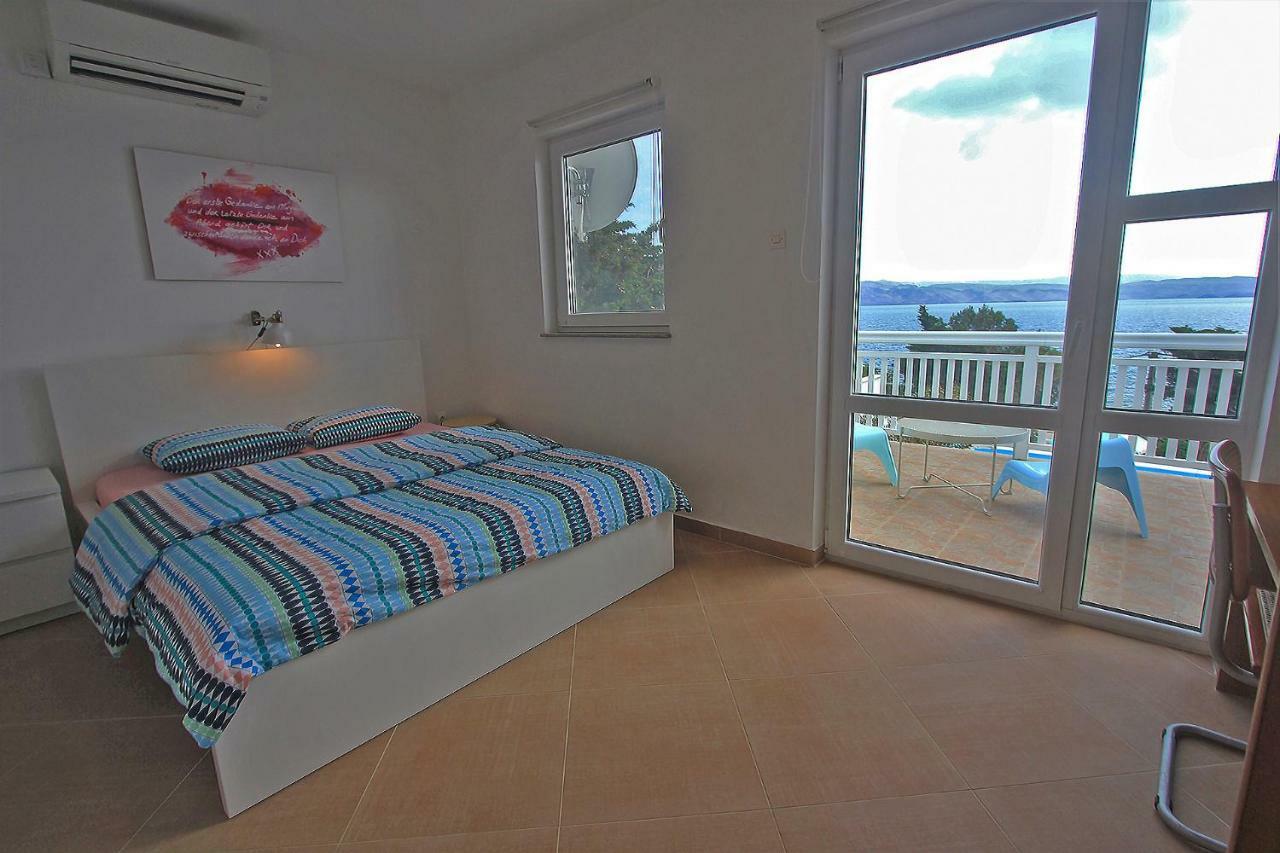 Beachfront Apartments Anita With Pool Karlobag Exterior foto