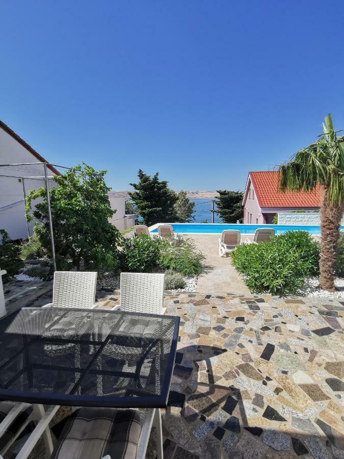 Beachfront Apartments Anita With Pool Karlobag Exterior foto